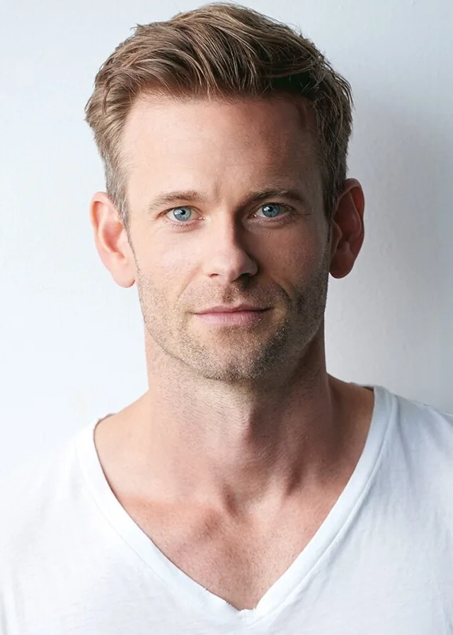 Portrait of Eric Johnson