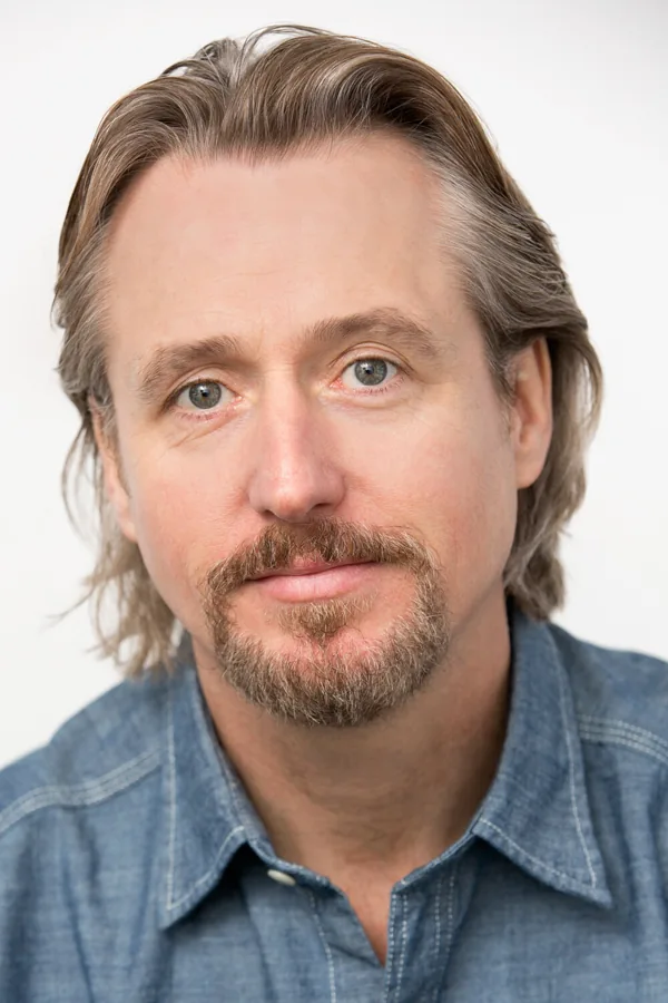 Portrait of Linus Roache