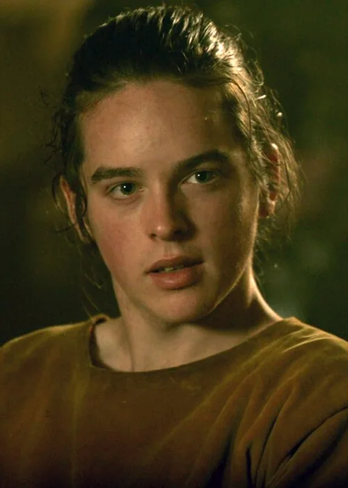 Ferdia Walsh-Peelo as Alfred in Vikings